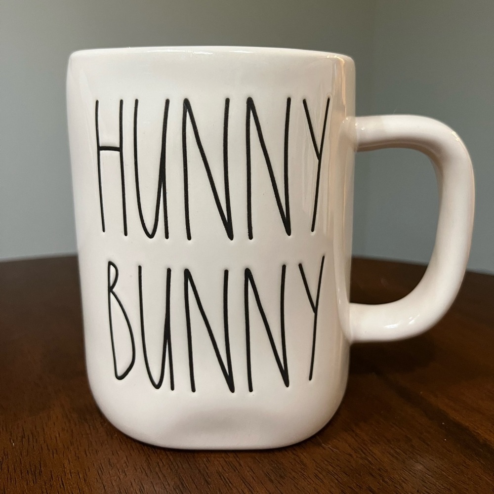 Rae Dunn hunny bunny mug